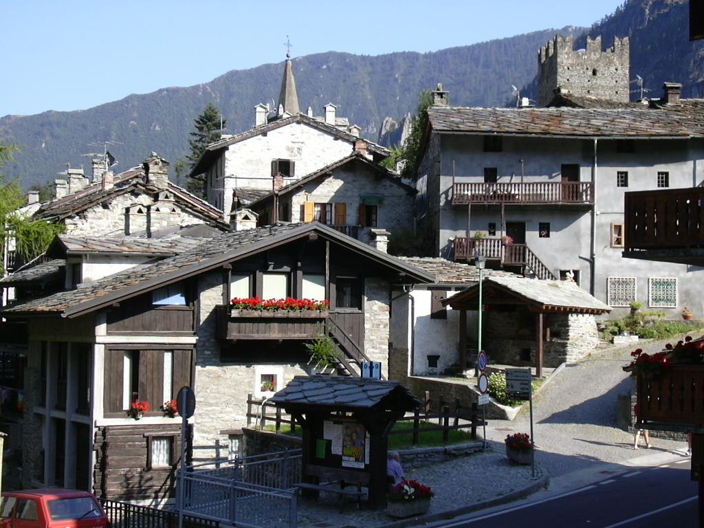 Albergo Castello Da Bonino Champorcher Exterior foto